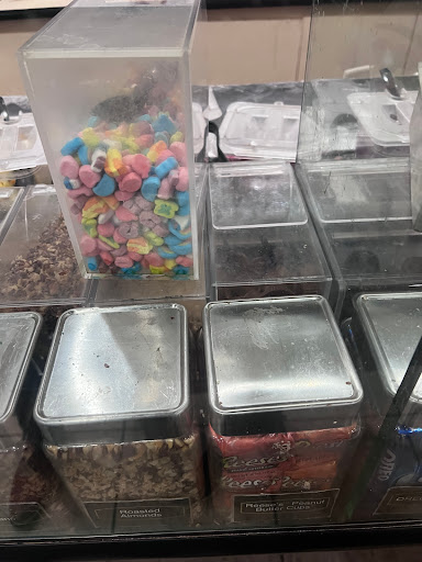 Ice Cream Shop «Cold Stone Creamery», reviews and photos, 2449 Prince William Pkwy, Woodbridge, VA 22192, USA