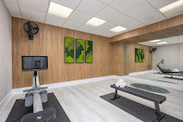 Luxe Design - Photo 6 - Car repair in Great Neck, NY, Queens