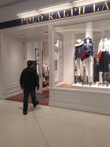 Shopping Mall «Beverly Center», reviews and photos, 8500 Beverly Blvd, Los Angeles, CA 90048, USA