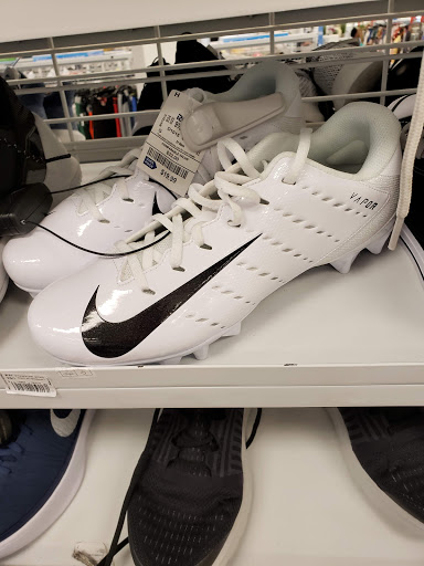 Clothing Store «Ross Dress for Less», reviews and photos, 2201 S Interstate 35 E, Denton, TX 76205, USA