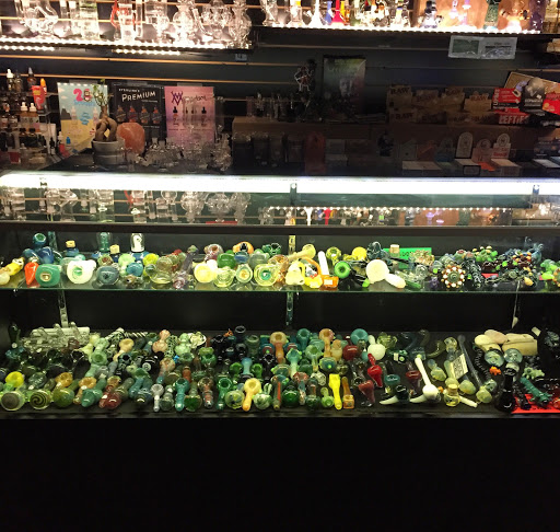 Tobacco Shop «Wizard Hat Smoke Shop», reviews and photos, 2406 W Parmer Ln #96, Austin, TX 78727, USA
