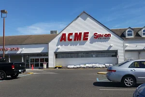 Cedar Square Shopping Center image