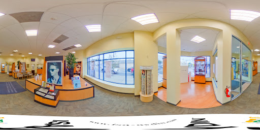 Optician «Main Eye Glass Center», reviews and photos, 1 N Washington Ave, Bergenfield, NJ 07621, USA