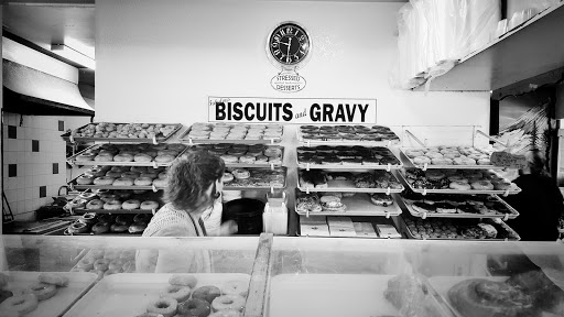 Donut Shop «Donut Mill», reviews and photos, 310 E Midland Ave, Woodland Park, CO 80863, USA