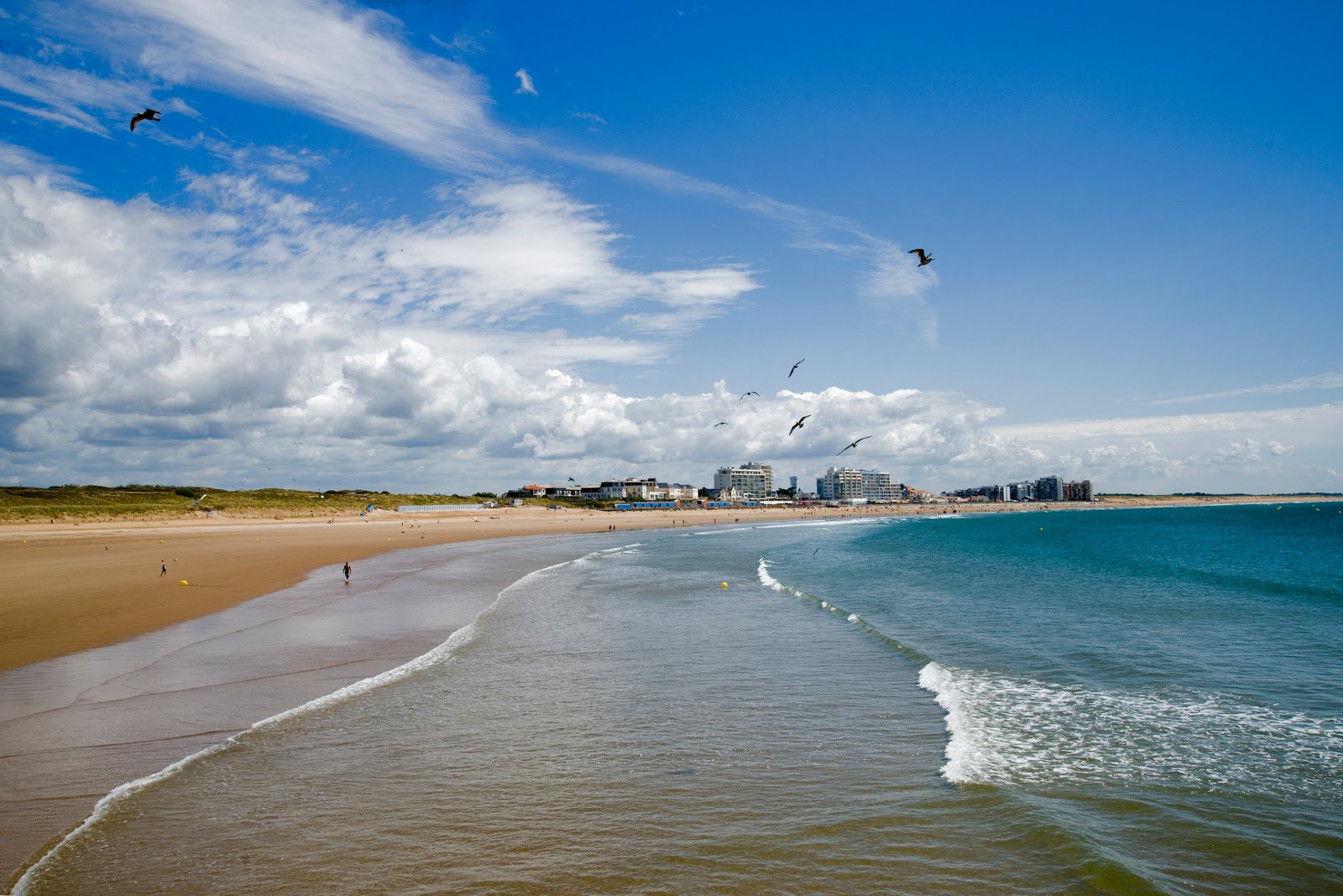 Foto di Saint Gilles Croix de Vie con costa lunga e dritta
