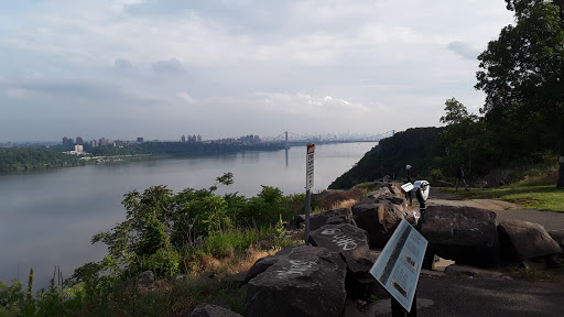 Park «Secor Woods Park», reviews and photos, Secor Rd, Hartsdale, NY 10530, USA