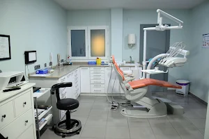 Clínica Dental Fernández image