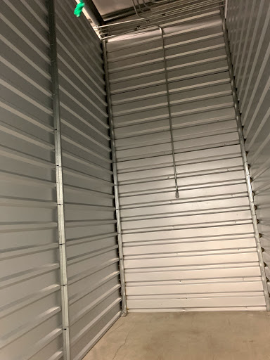 Storage Facility «Extra Space Storage», reviews and photos, 8250 Foothill Blvd, Sunland-Tujunga, CA 91040, USA