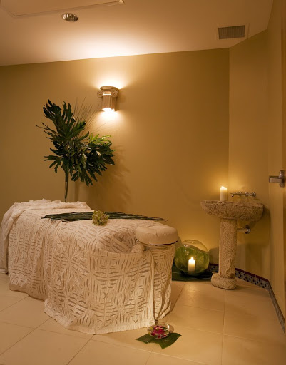 Beauty Salon «Daireds Hair Salon & Day Spa», reviews and photos, 2400 I-20 Frontage Rd, Arlington, TX 76017, USA