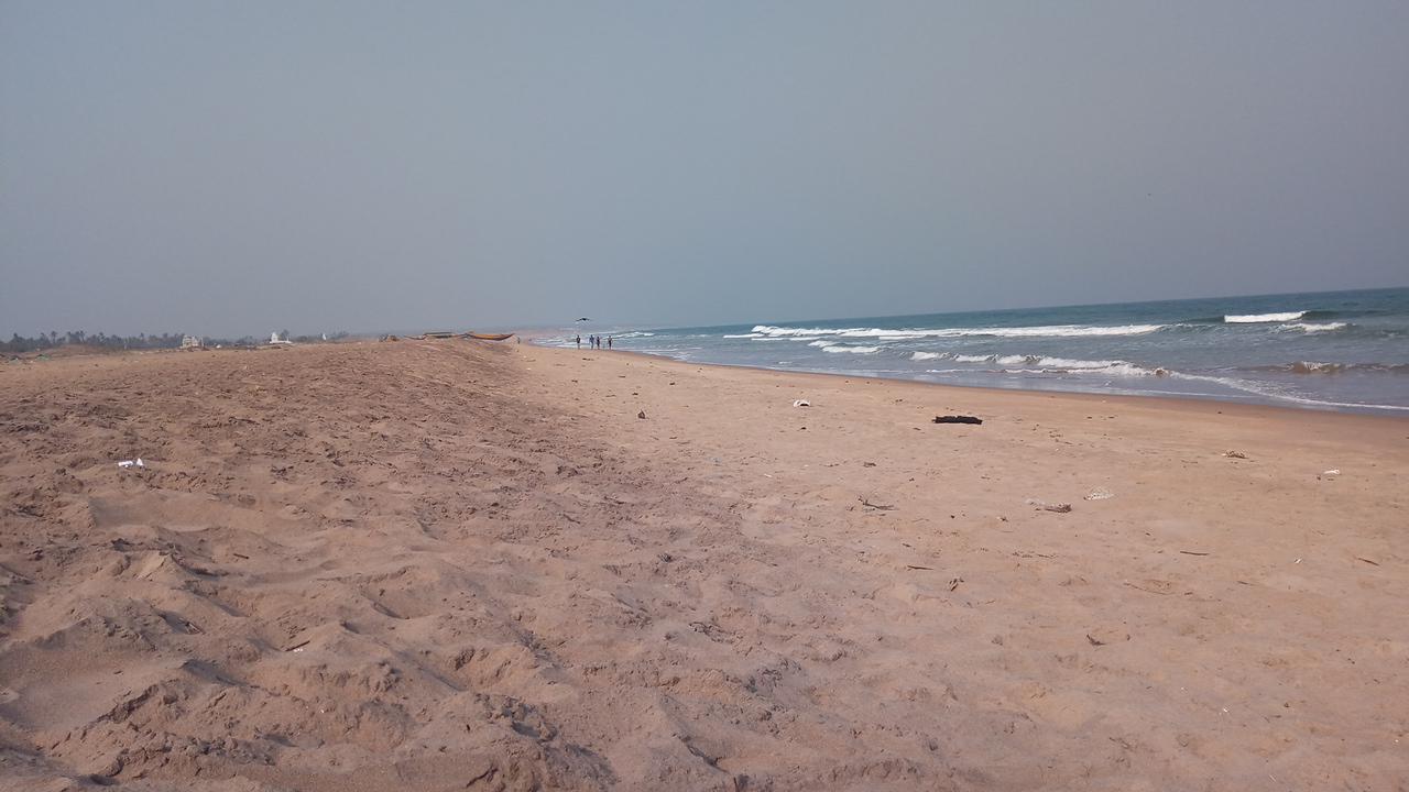Zdjęcie Battigalluru Beach z powierzchnią beżowy piasek