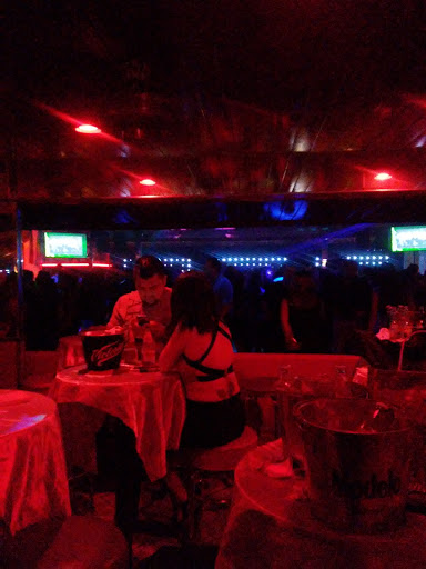 Night Club «El Calor Mexican», reviews and photos, 2916 W Lincoln Ave, Anaheim, CA 92801, USA