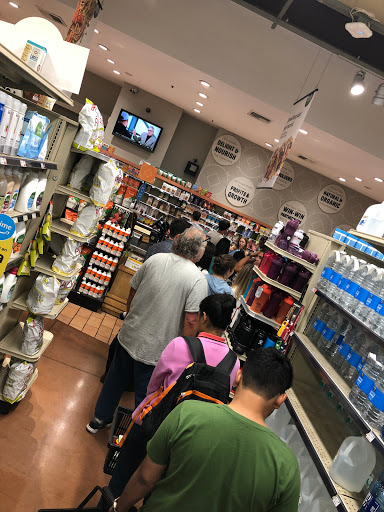 Grocery Store «Whole Foods Market», reviews and photos, 1050 Gayley Ave, Los Angeles, CA 90024, USA