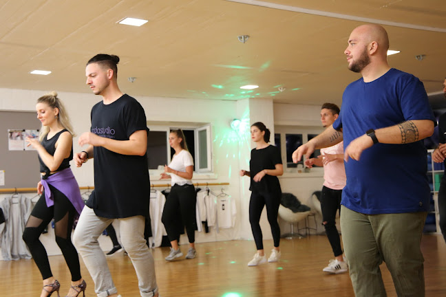 Rezensionen über sodastudio - Salsa Bachata Tanzkurse Workshops in Uster - Tanzschule