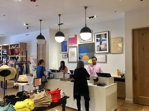 Clothing Store «J.Crew», reviews and photos, 3423 N Southport Ave, Chicago, IL 60657, USA