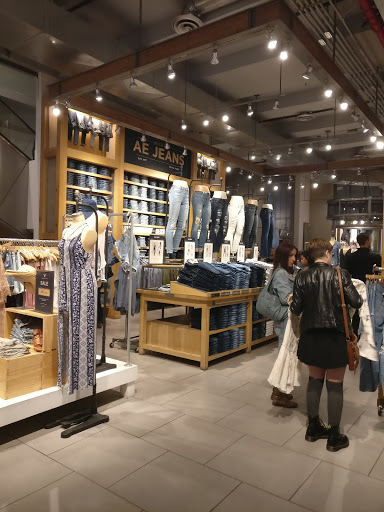 American Eagle Outlet image 2