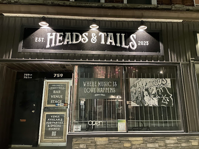 Heads & Tails Bar