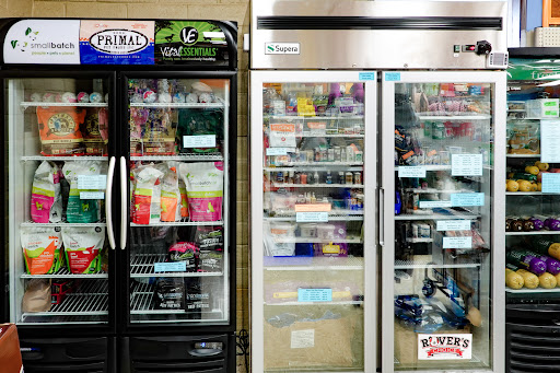 Pet Supply Store «Arcata Pet», reviews and photos, 600 F St #6, Arcata, CA 95521, USA