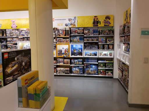 Shopping Mall «Arrowhead Towne Center», reviews and photos, 7700 W Arrowhead Towne Center, Glendale, AZ 85308, USA