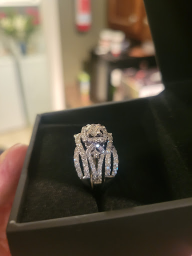 Jewelry Store «Kay Jewelers Outlet», reviews and photos, 360 Opry Mills Dr, Nashville, TN 37214, USA