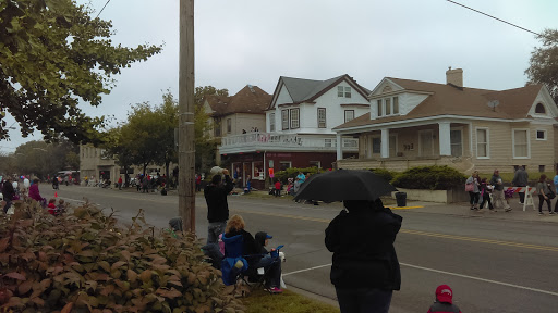 Dessert Shop «Honey Creme Donut Shop», reviews and photos, 514 Vincennes St, New Albany, IN 47150, USA