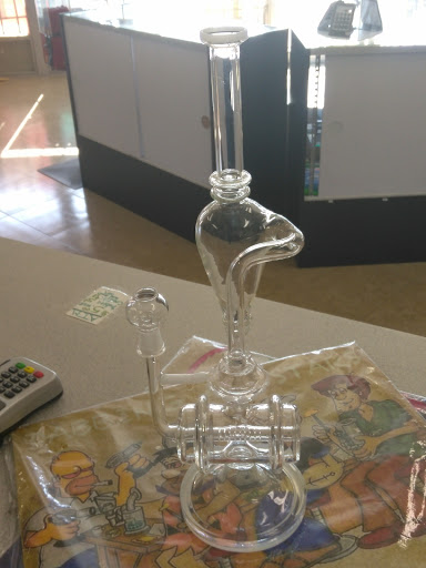 Vaporizer Store «Big Chief Smoke Shop», reviews and photos, 6020 Fair Oaks Blvd, Carmichael, CA 95608, USA