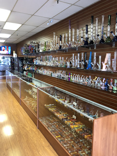 Tobacco Shop «Sunburst Smoke Shop», reviews and photos, 4325 W Bell Rd, Glendale, AZ 85308, USA