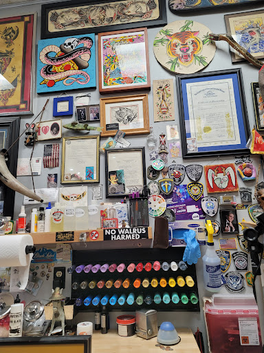 Tattoo Shop «Hellcat Tattoo», reviews and photos, 1896 Palm Beach Lakes Blvd #100, West Palm Beach, FL 33409, USA