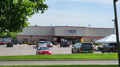 Home Improvement Store «Tractor Supply Co.», reviews and photos, 505 W Central Ave, Springboro, OH 45066, USA