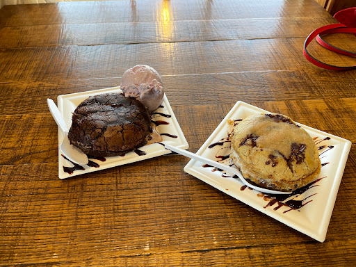 Ice Cream Shop «Fox Meadows Creamery», reviews and photos, 2475 W Main St, Ephrata, PA 17522, USA