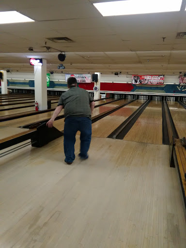 Bowling Alley «Boston Candlepin», reviews and photos, 543 E Broadway, Boston, MA 02127, USA