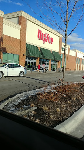 Grocery Store «Hy-Vee», reviews and photos, 6150 Egan Dr, Savage, MN 55378, USA