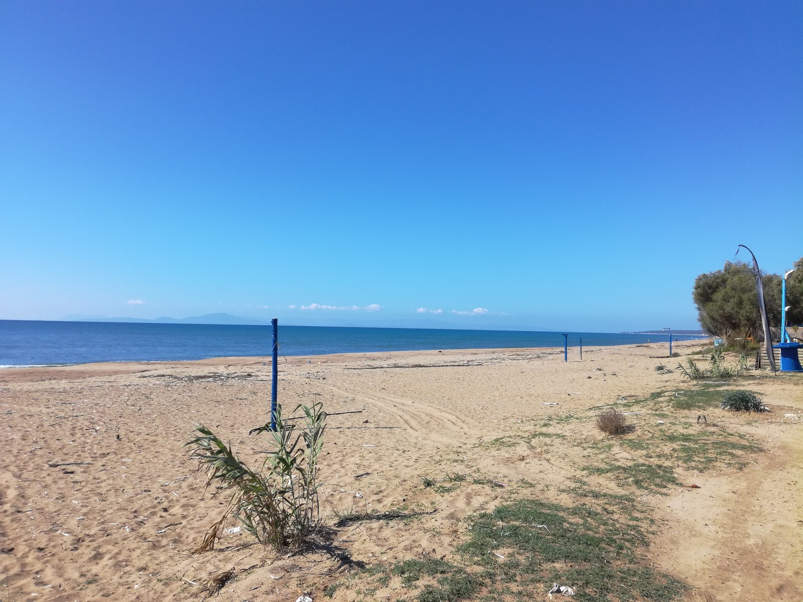 Zdjęcie Bouka beach położony w naturalnym obszarze