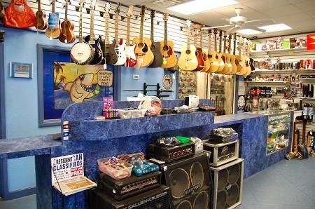 Pawn Shop «Beachside Pawn & Jewelry», reviews and photos, 800 E Eau Gallie Blvd, Melbourne, FL 32937, USA