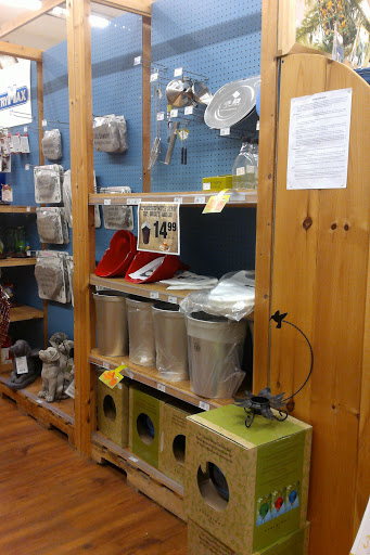 Pet Supply Store «CountryMax - Geneseo», reviews and photos, 4101 Lakeville Rd, Geneseo, NY 14454, USA