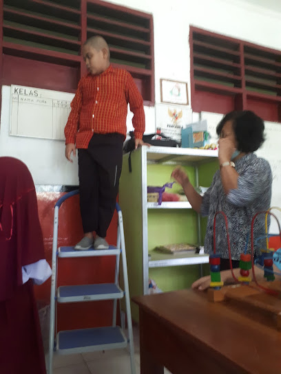Sekolah Luar Biasa-C Yayasan Pembina Pendidikan Luar Biasa 2 Makassar