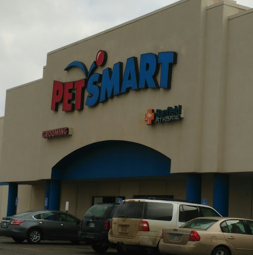 Pet Supply Store «PetSmart», reviews and photos, 533 S Tracy St, Wichita, KS 67209, USA