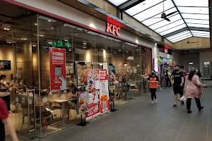 Shek Lei Shopping Centre image