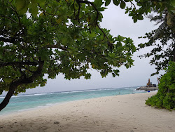 Photo de Villimale Beach avec baie spacieuse