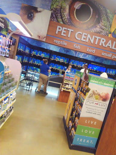 Pet Supply Store «PetSmart», reviews and photos, 700 Gallery Blvd b, Scarborough, ME 04074, USA