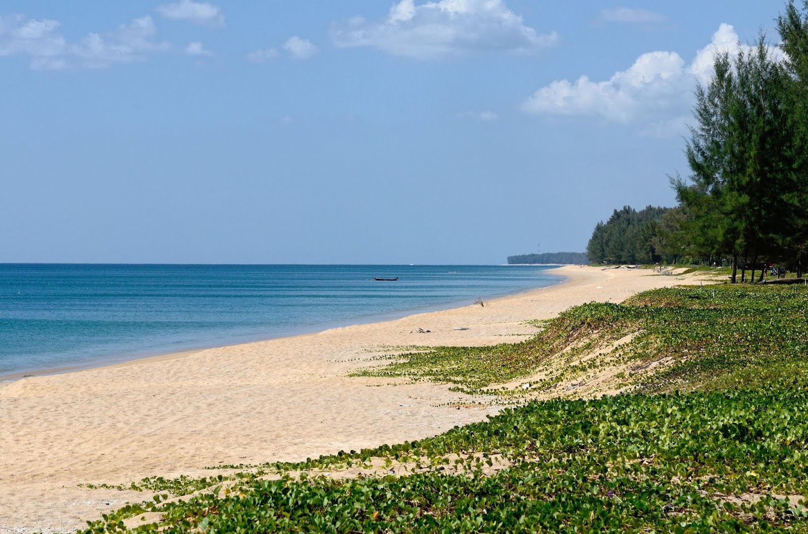 Mai Khao beach的照片 带有长直海岸