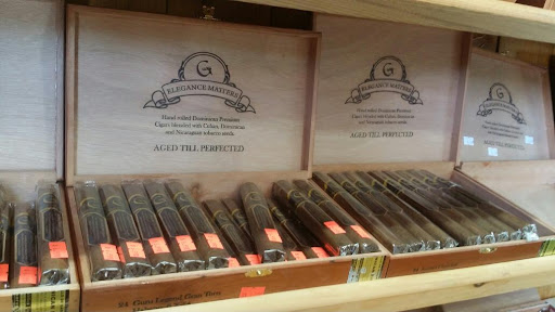 Tobacco Shop «Laguna Cigarette City», reviews and photos, 6624 Laguna Blvd, Elk Grove, CA 95758, USA