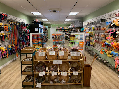 Well Bred - Pet food, supplies, toys & accessories