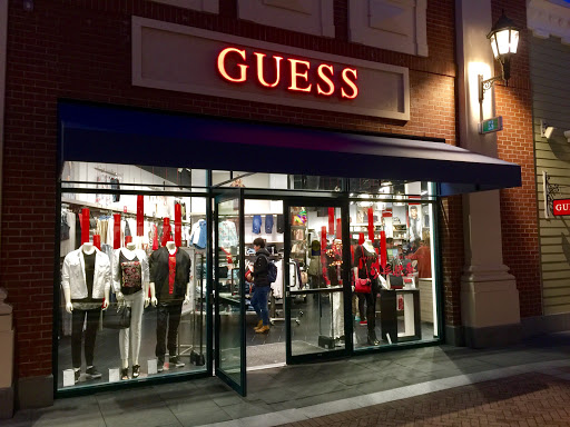 GUESS Factory