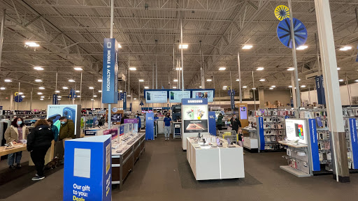 Electronics Store «Best Buy», reviews and photos, 1420 Nixon Dr, Mt Laurel, NJ 08054, USA