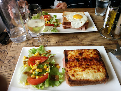 Le Petit Club à Paris