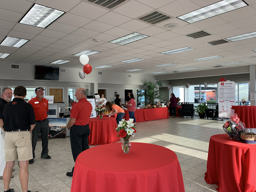 Toyota Dealer «Pitts Toyota», reviews and photos, 210 N Jefferson St, Dublin, GA 31021, USA
