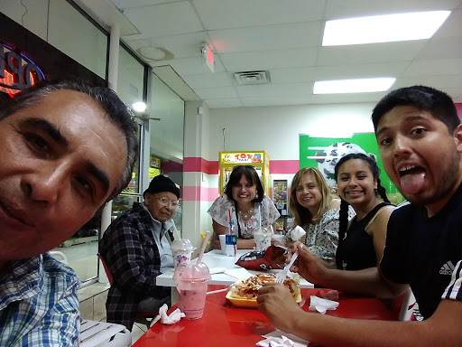 Ice Cream Shop «La Michoacana», reviews and photos, 559 N McLean Blvd, Elgin, IL 60123, USA