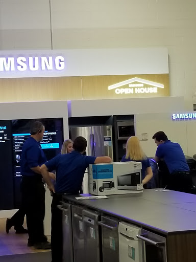 Electronics Store «Best Buy», reviews and photos, 50400 Waterside Dr, Chesterfield, MI 48051, USA