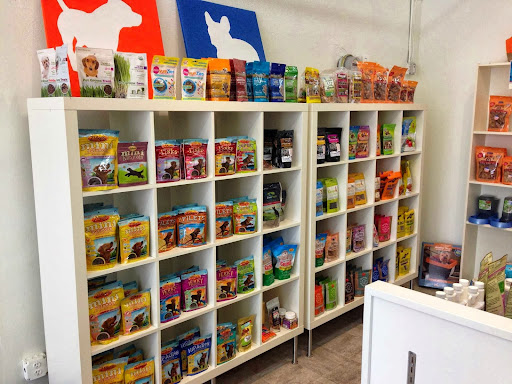 Pet Supply Store «Lucky Pet Premium Pet Food & Boutique», reviews and photos, 4115 W Olympic Blvd, Los Angeles, CA 90019, USA