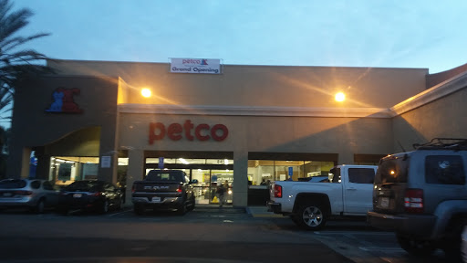 Pet Supply Store «Petco Animal Supplies», reviews and photos, 845 S Arroyo Pkwy, Pasadena, CA 91105, USA